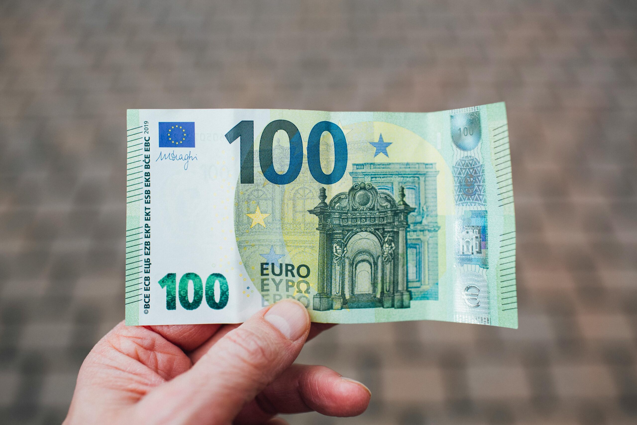 Lire la suite à propos de l’article Investir 100€ en bourse : pourquoi est-ce une bonne idée ?